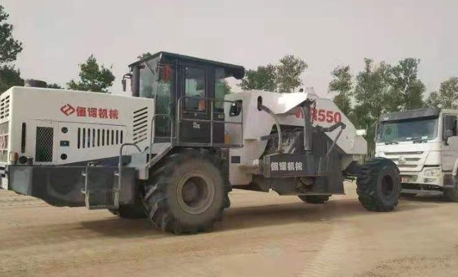 冷再生機水穩(wěn)層施工要注意什么？